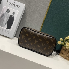 LV Clutch Bags